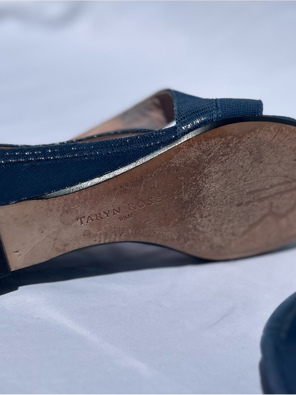 Taryn Rose Women’s Navy Blue Crisscross Wedge Sandals size 9 1/2 - Picture 7 of 8